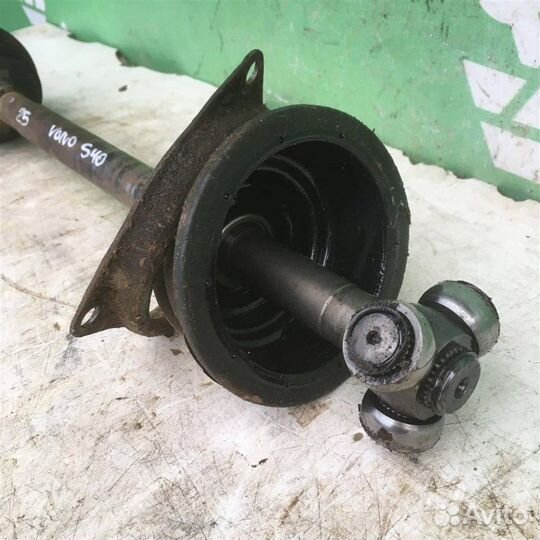 Полуось передняя левая Вольво C40