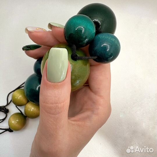 Маникюр с покрытием гель-лаком