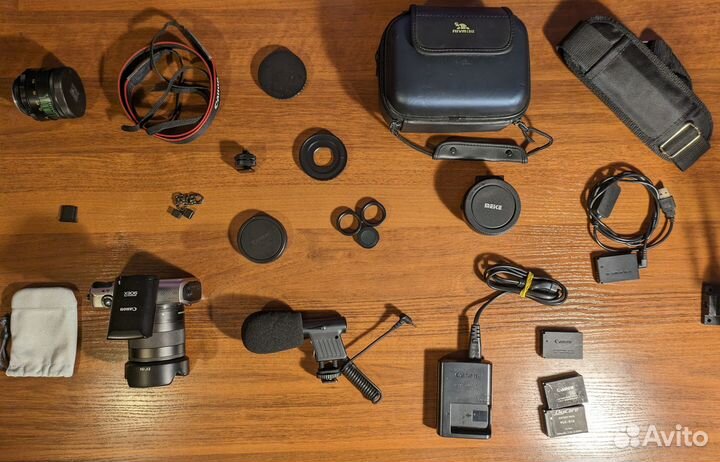 Canon EOS M, богатый комплект