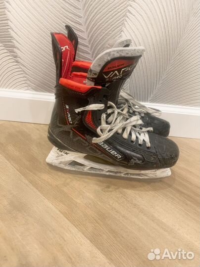 Коньки хоккейные