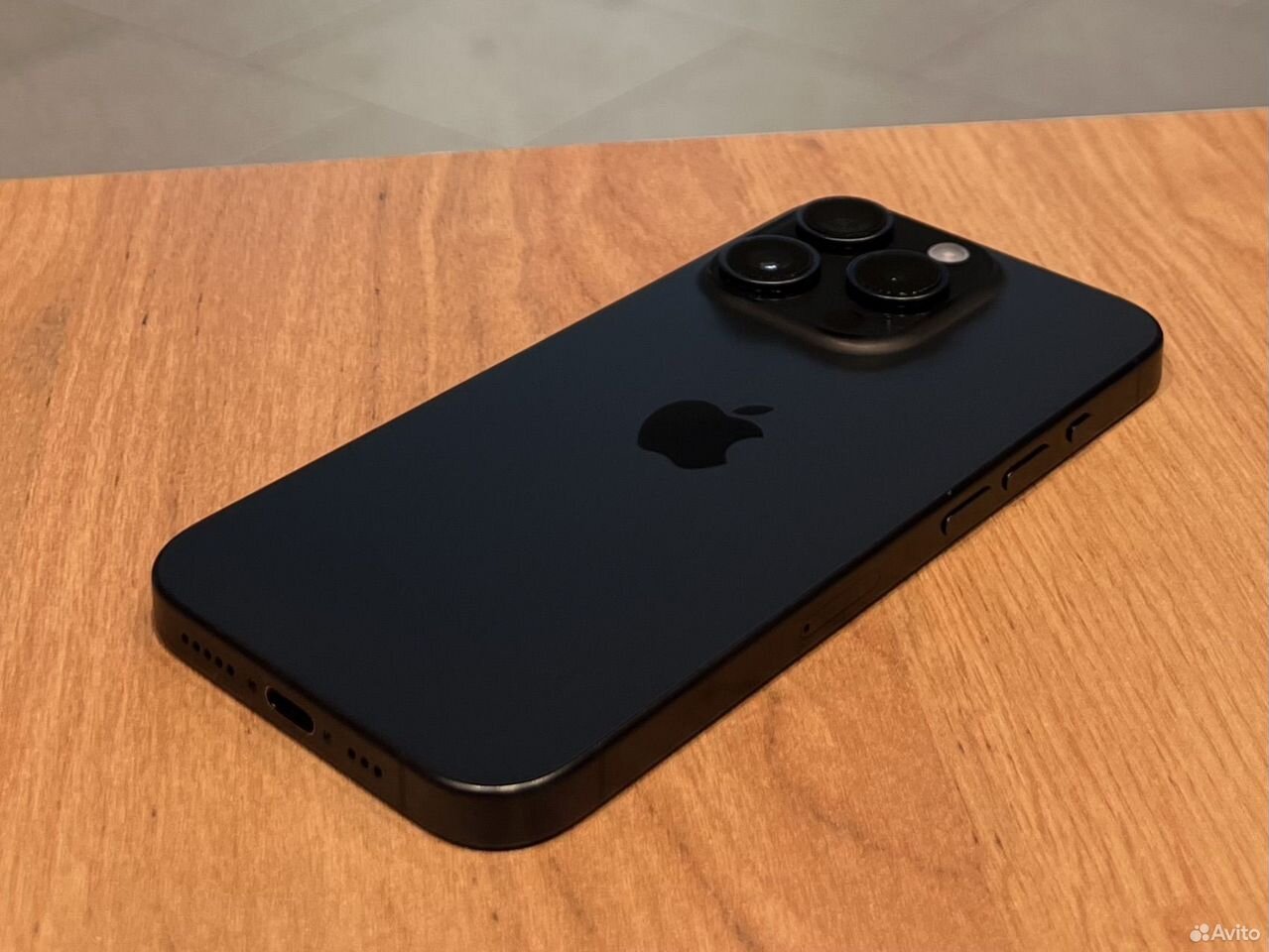 iPhone 15 Pro, 128 ГБ