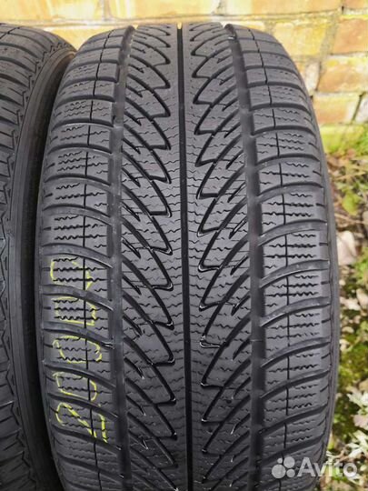 Goodyear UltraGrip 8 Performance 215/45 R17