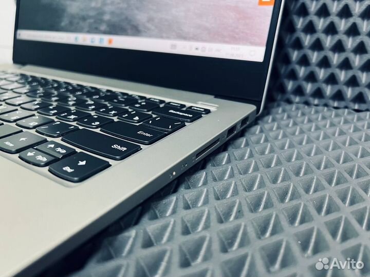 Ноутбук Lenovo Ryzen 5 3500U Vega 8 SSD (12)