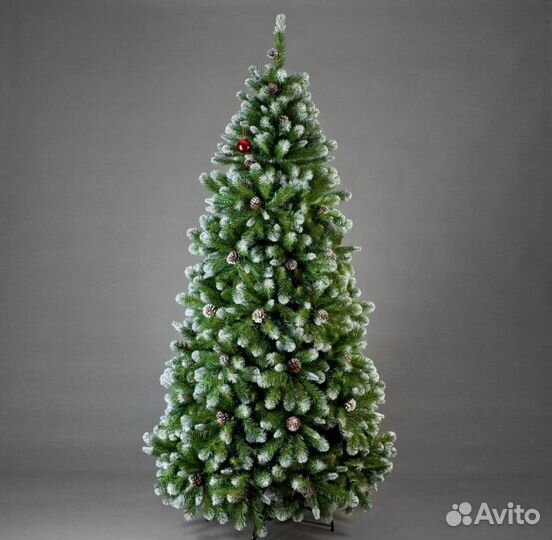 Елки со снежком и украшениями Пышная красавица 120