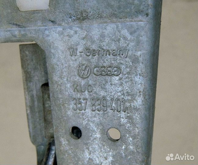 Стеклоподъемник задний левый VW Passat B3