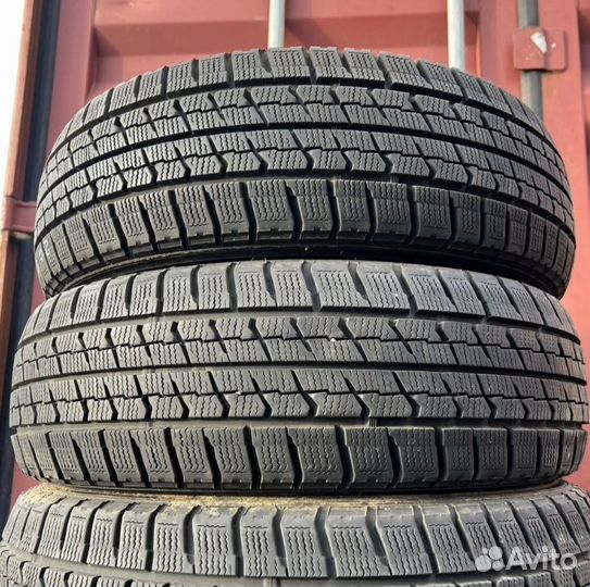 Goodyear Ice Navi Zea II 205/60 R16