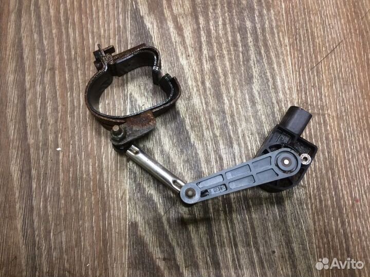 Датчки положения уровня кузова Opel Astra H