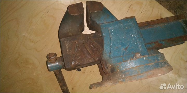 Тиски слесарные СССР