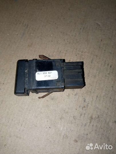 Seat Ibiza 3 кнопка обогрев лобового стекла