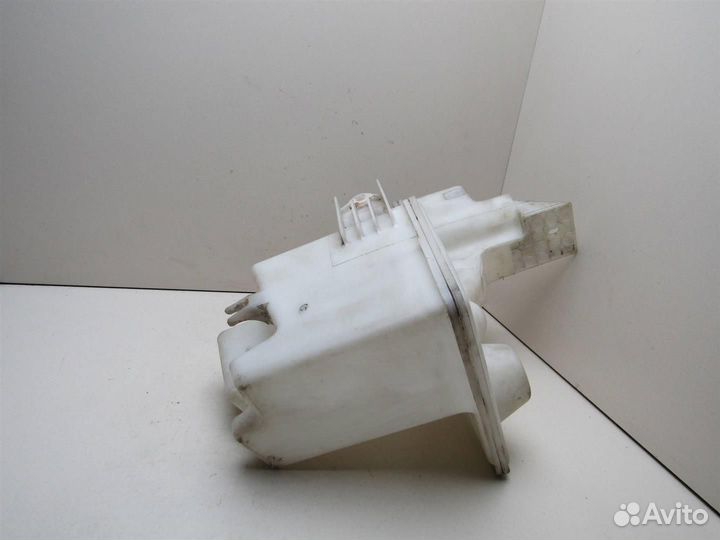 Бачок омывателя лобового стекла VW Transporter T5