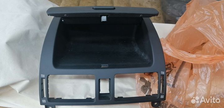 Верхний бардачок тойота авенсис т250