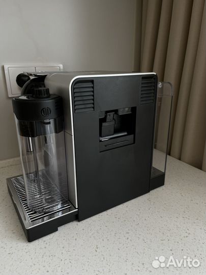 Кофемашина Nespresso DeLonghi Lattissima Pro