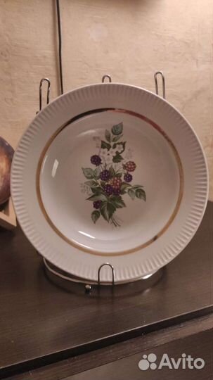 Фарфоровые блюдца,Павлины