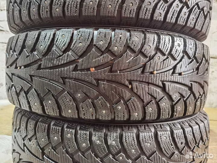 Hankook Winter I'Pike 215/65 R17 98T