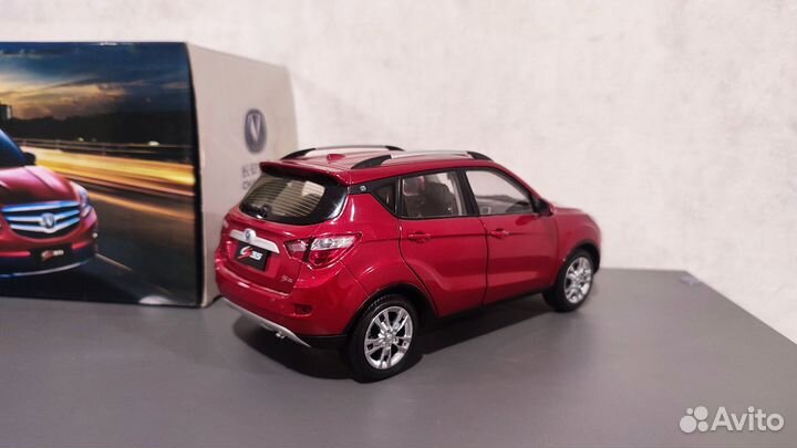 1:18 Changan CS35