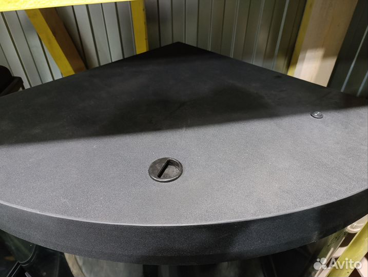 Аквариум угловой 200 л с крышкой и освещением