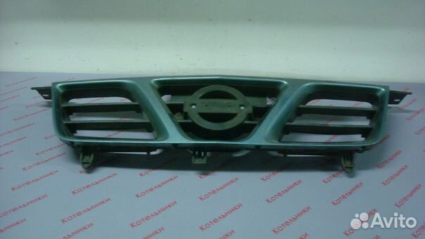 Nissan 62310-8H700 Решетка радиатора