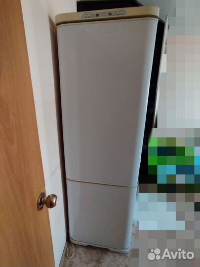 Холодильник Samsung