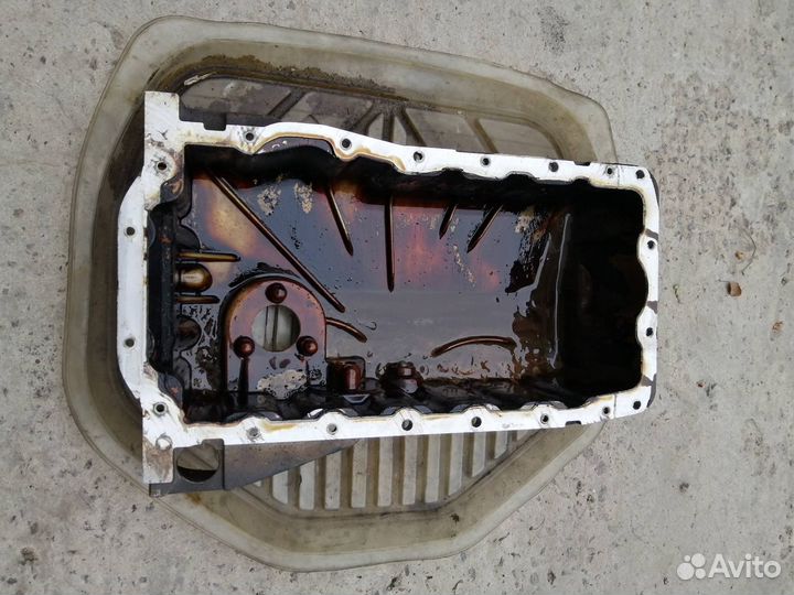 Поддон Гольф 4 1.8 турбо 038103603L