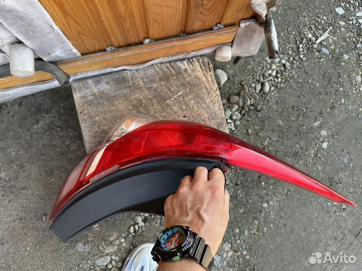 Фара задняя левая Nissan Tiida