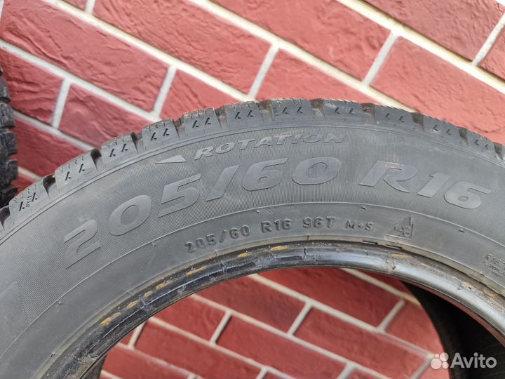 Pirelli Ice Zero 205/60 R16 96T