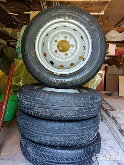 Шины на ниву