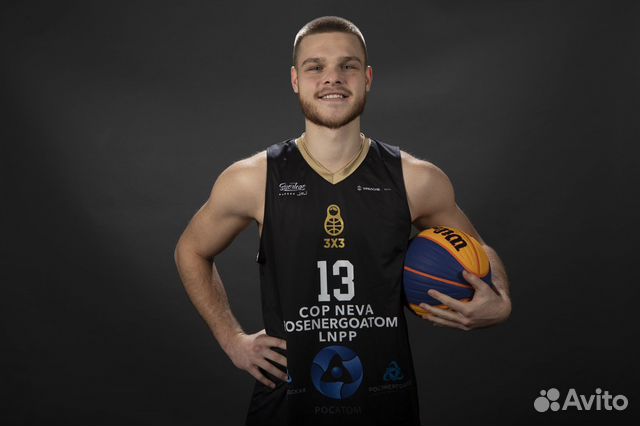 Тренер по баскетболу