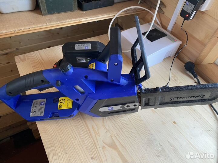 Аккумуляторная цепная пила