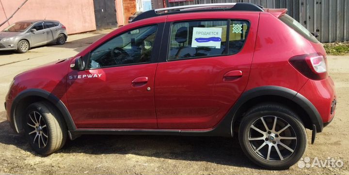 Renault Sandero Stepway 1.6 МТ, 2015, 110 000 км