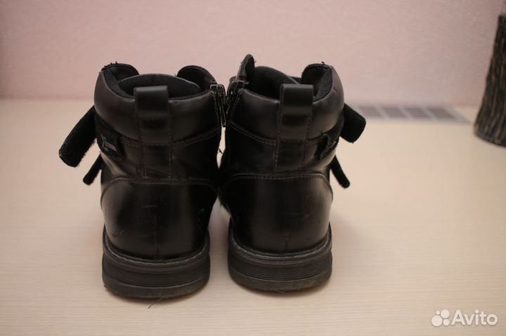 Демисезонные ботинки на мальчика р.32