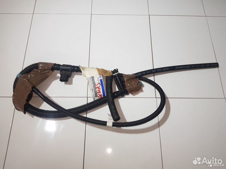 Датчик давления топливных паров Ford Explorer 01