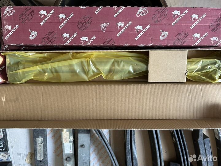 Вал тормозной SAF Lнар678,1 левый