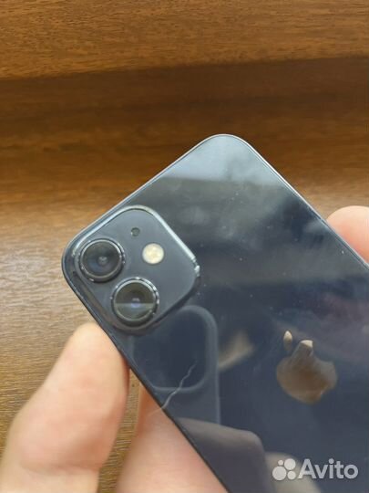Телефон iPhone 12 mini