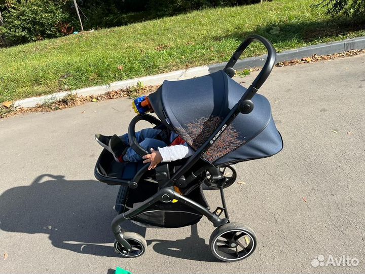 Прогулочная коляска