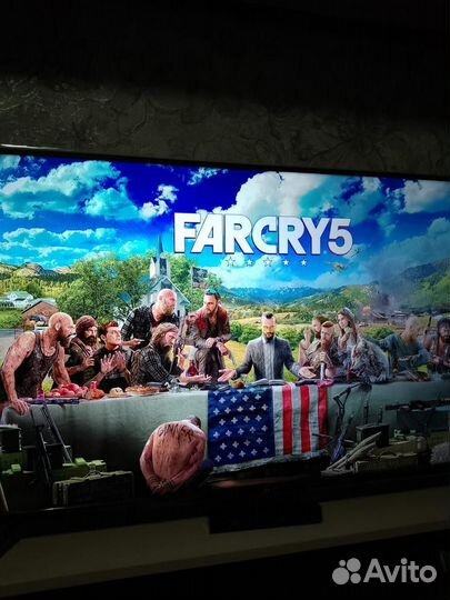 Sony PS4 Slim (1тб) +2 геймпада+1 диск