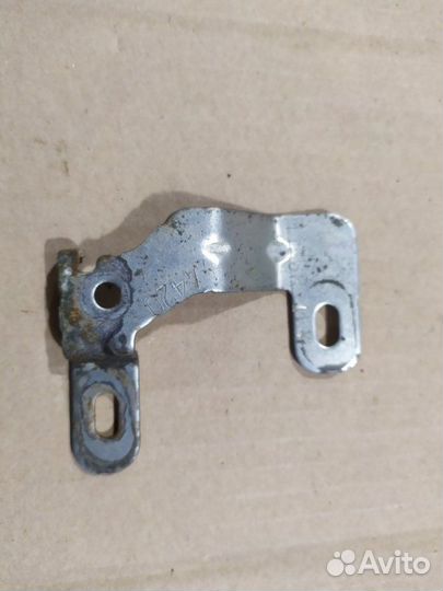 Кронштейн Nissan Terrano F4R 2021