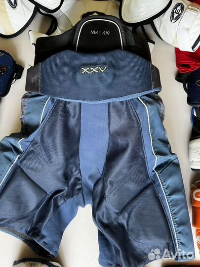 Хоккейная форма комлектом,выход на лед