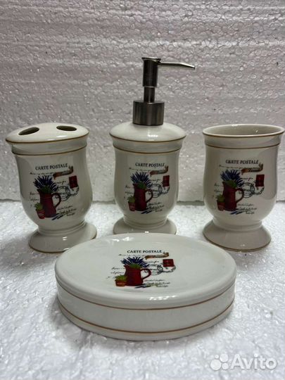 Набор в ванную комнату