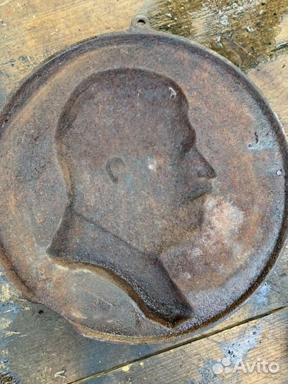 Сталин барельеф