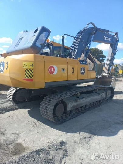 Гусеничный экскаватор John Deere E260 LC, 2021