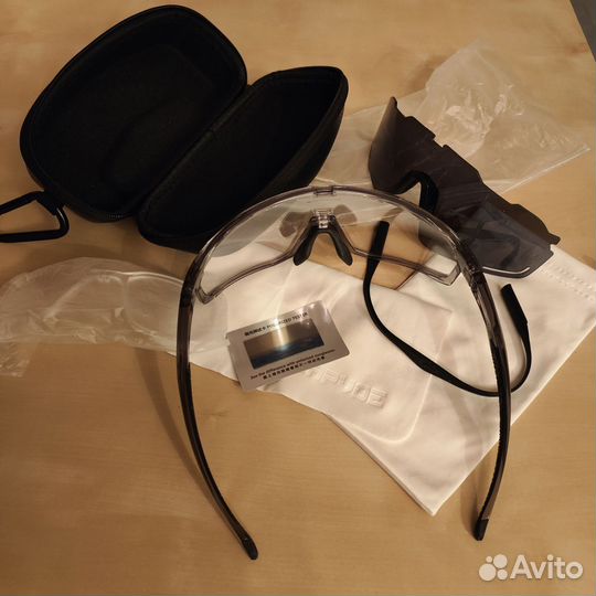 Очки фотохромные спортивные