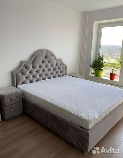 Двухместная мягкая кровать