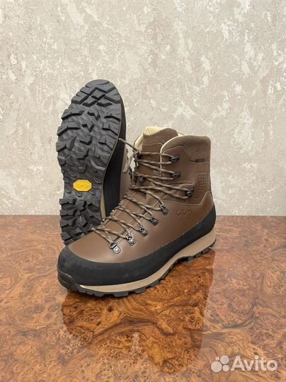 Трекинговые ботинки UYN monte bianco