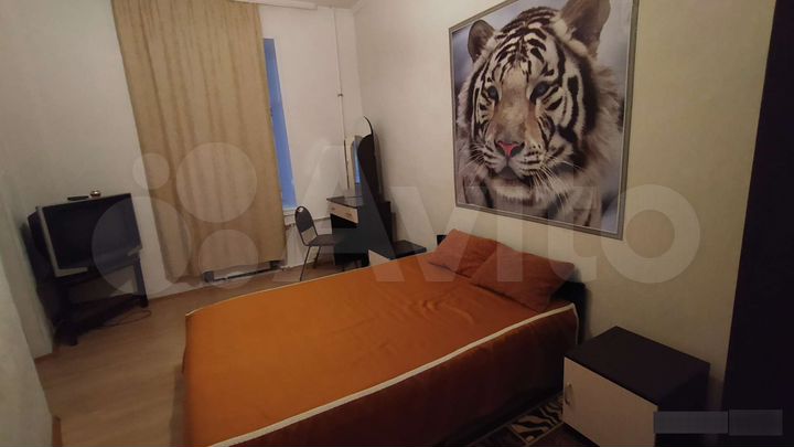 3-к. квартира, 70 м², 2/4 эт.