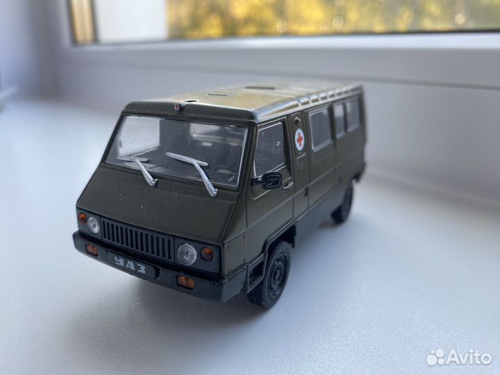 Модель УАЗ 3972 1:43