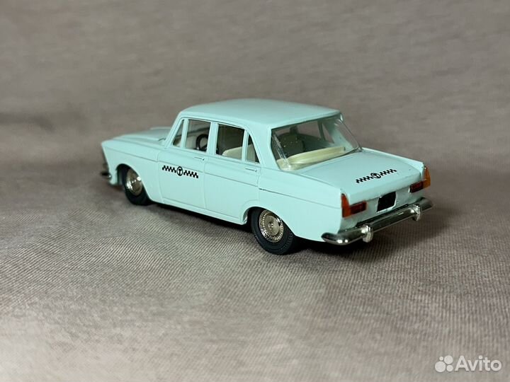 Модель СССР 1:43 Москвич 412 такси А2 без ми