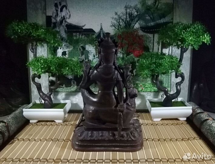 Антиквариат Будда на небесном льве/собаке Фо