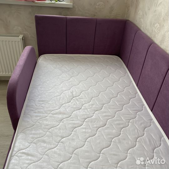 Детская подростковая кровать со спинками