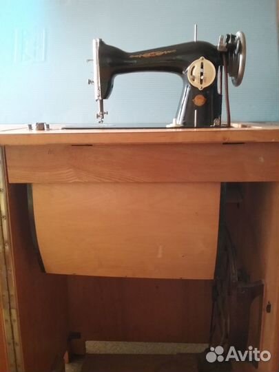 Швейная машина пмз им.Калинина