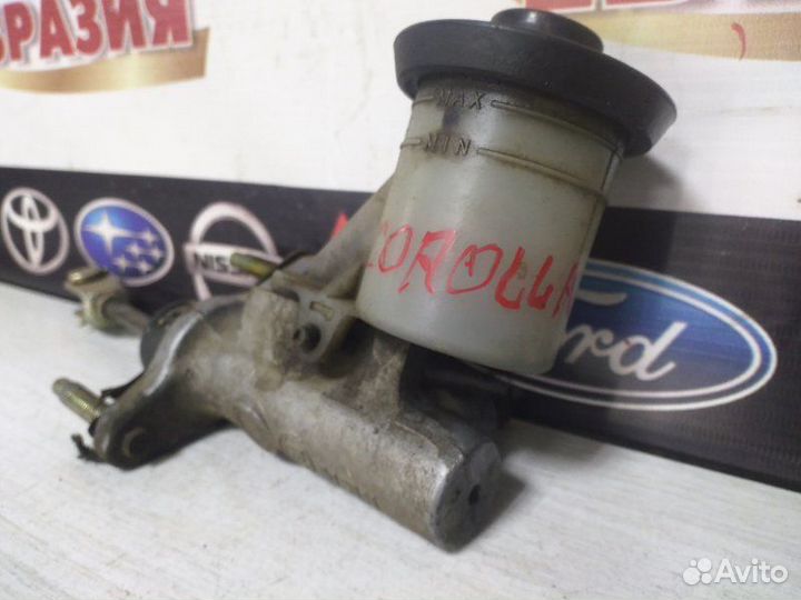 Главный цилиндр сцепления Toyota Corolla E101